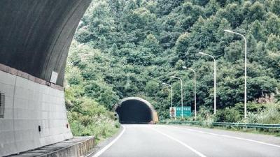 沪蓉高速峡口隧道9日恢复通行