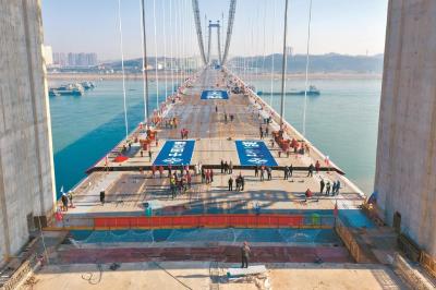 宜昌伍家岗长江大桥合龙 预计今年7月通车