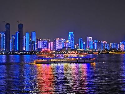 两江游览推不清场航班 可整晚观赏灯光秀建党百年特辑