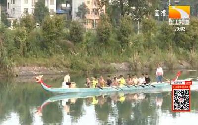 忙完插秧忙竞速 仙桃乡亲农闲时节划龙舟