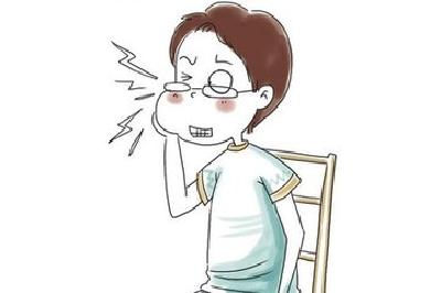 男子因牙齿发炎导致前胸感染 结果住进ICU抢救
