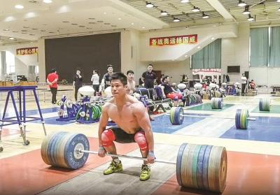 对话奥运举重冠军吕小军：每次回潜江老家 都会去吃小龙虾