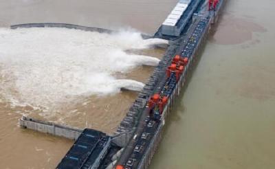 长江上游形成第1号洪水