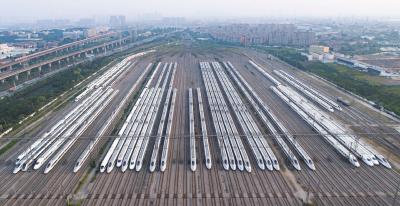 铁路明起迎来新一轮调图 武汉高铁年内直达张家界凤凰古城