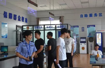 宜昌市夷陵区流动车管所送“考”进村