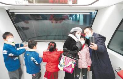 武汉地铁一年开通五条新线