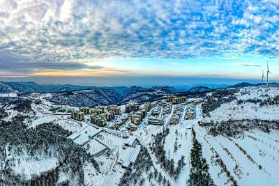 宜昌百里荒雪景美如画 冬奥风吹热冰雪游