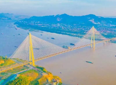鄂黄长江公路大桥今年5月1日起免费通行