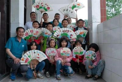 让更多乡村学生绘出多彩人生 江汉大学“艺术小课堂”走进山区小学