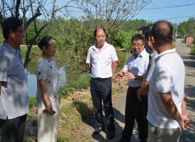 省水产技术推广总站在嘉鱼县开展水产养殖规范用药科普下乡活动