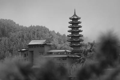通山九宫山现冰雪云海 水墨丹青宛若仙境