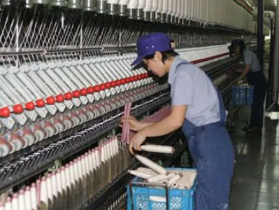 31家纺织卫材企业抱团冲百亿产值 嘉鱼根根纱线织出“金银锭”