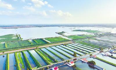 百湖之县再造新型“人湖关系”