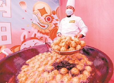 汉阳丸子节喷香开炸 60米“龙街”带来味蕾盛宴