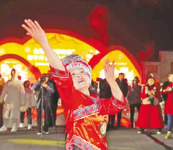 村晚庆丰年 欢歌迎新春 湖北300余场群众文化活动迎龙年