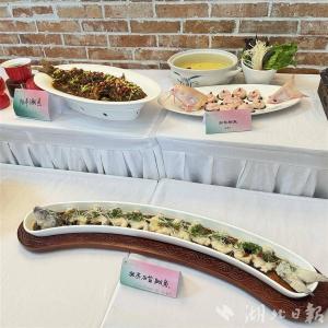 “鮰鱼大王”养鮰鱼，打造从烹到养销产业链