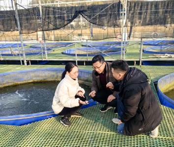 省水产科学研究所到枝江市开展技术服务  