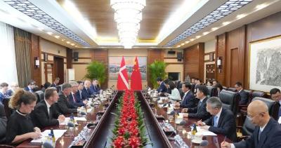 韩俊会见丹麦王国食品、农业和渔业大臣雅各布·延森 