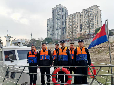鄂州：江豚逐浪映生态 长江禁捕显成效