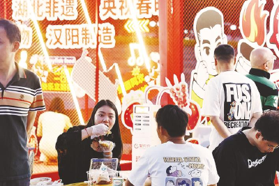 连锁品牌消费规模占全国三分之一 武汉小龙虾“钳”住八方客
