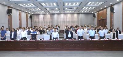 中国饲料工业协会第八届理事会第二次常务理事会和各省饲料工业（行业）协会秘书长座谈会在乌拉盖召开 