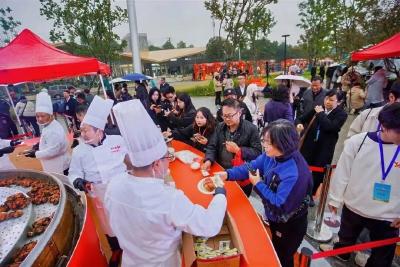 “汉川河蟹”区域公用品牌价值达265.83亿元 全国每100只螃蟹中就有8只来自汉川