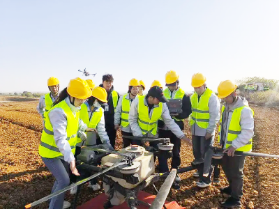 孝南：无人机翱翔田垄间 硬技能赋能新农人