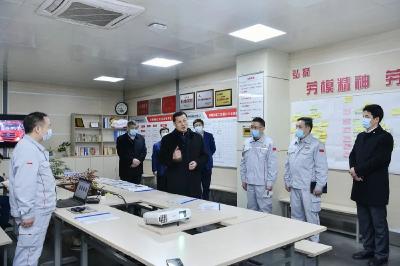 今天！竺延风为东风商用车劳模创新工作室揭牌！