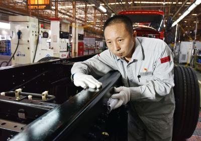东风工匠 | “装调大王”王建清