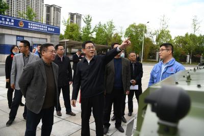 新任十堰市委书记胡亚波调研东风公司十堰基地：东风是十堰经济的顶梁柱，十堰要以更高标准、更高效率、更高质量服务东风发展