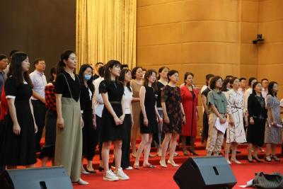 武汉赛区的小伙伴们紧张“备考”，疯狂刷歌300次，只为和你顶峰相见！