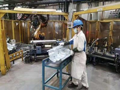 岚图汽车积极支援兄弟单位生产