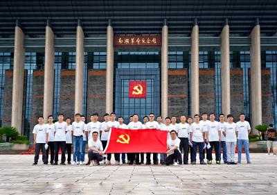 试车路上学党史悟思想