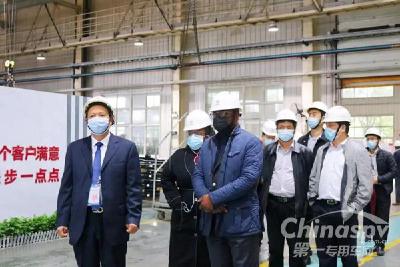 安哥拉驻华大使访问东风汽车股份襄阳基地