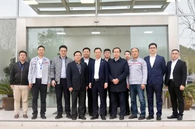 关注 | 海信集团总裁贾少谦到访东风零部件集团