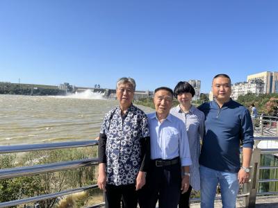 【东风公司好家风家庭】家是讲爱的地方 ——赵新萍、刘利涛家庭