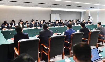 东风与雄安新区举行工作座谈