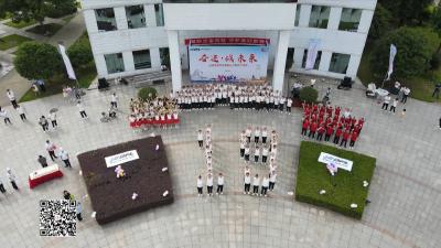 奋进十九载 齐心战未来    
东风有限举办十九周年庆