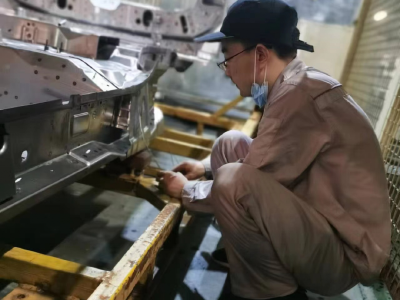 高温中的坚守者 | 点燃奋斗者引擎，用汗水诠释责任担当