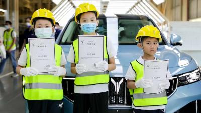 关爱湖北医务人员 岚图汽车在行动