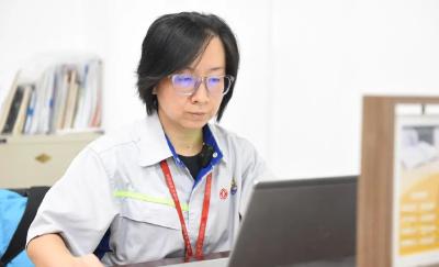 一天 | 党支部书记陈蔚都在忙些什么？