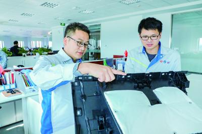 东风延锋邓桂欣：在市场中走好科研路