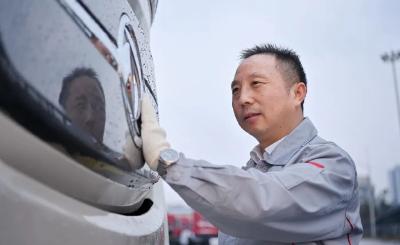 持续为产业工人“代言”——赴京履职前夕，记者专访东风全国人大代表王建清