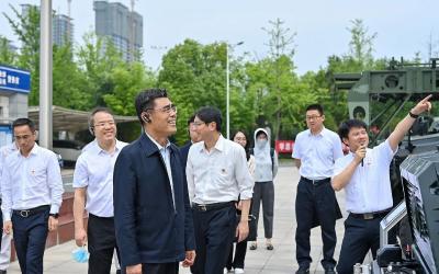 中央主题教育第四十六指导组深入东风公司十堰基地调研指导 