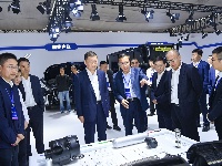 图集｜东风汽车第八届科技创新周暨汽车嘉年华开幕