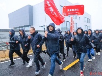 图集｜迎着风雨去战斗