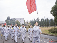 图集｜迎着风雨去战斗