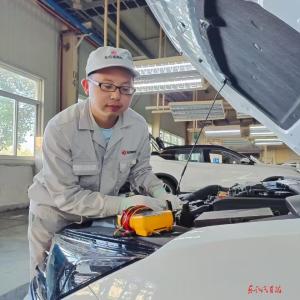 全国劳模冯月兵：于平凡中铸非凡