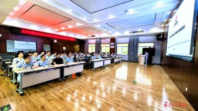 东风商用车安排部署集中整治违规吃喝工作