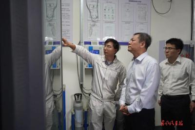 湖北省生态环境厅党组书记、厅长严天文一行到猛士科技调研时指出：提供精准服务 助力企业绿色低碳发展